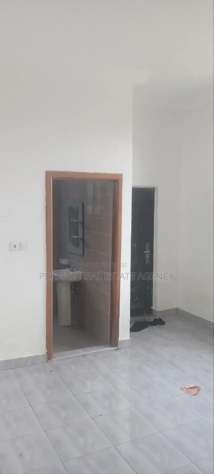 2bdrm Apartment in Pokukron, Kumasi Metropolitan for rent