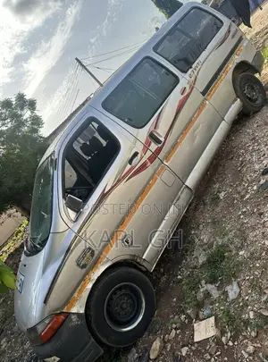 Toyota HiAce 2005 Silver