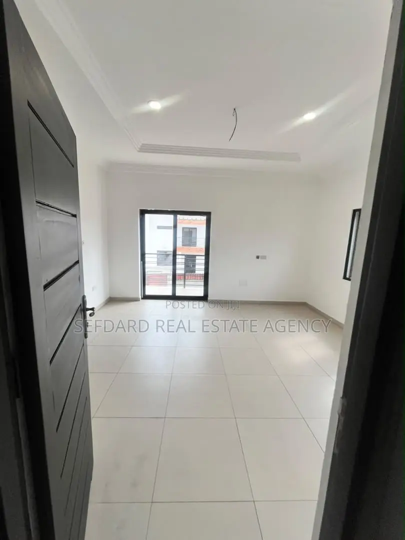 3bdrm Duplex in Sefdard Properties, Oyarifa for sale