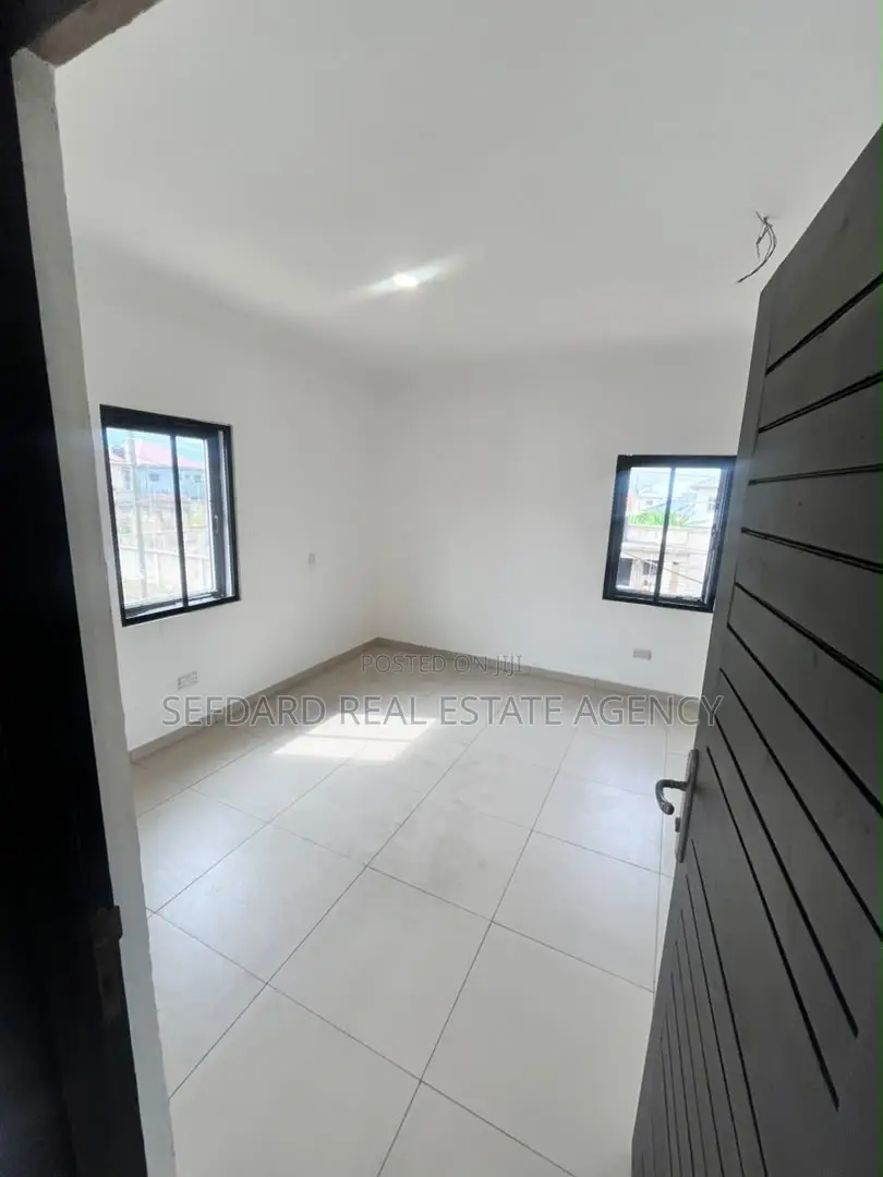 3bdrm Duplex in Sefdard Properties, Oyarifa for sale
