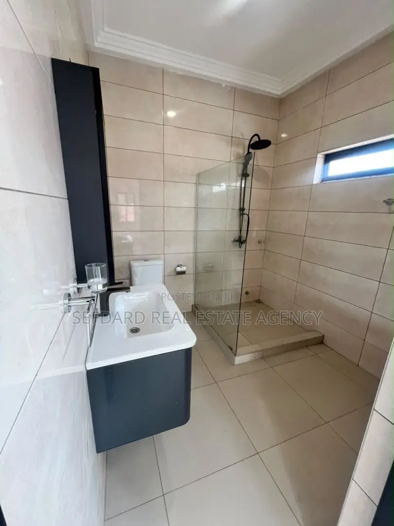 3bdrm Duplex in Sefdard Properties, Oyarifa for sale