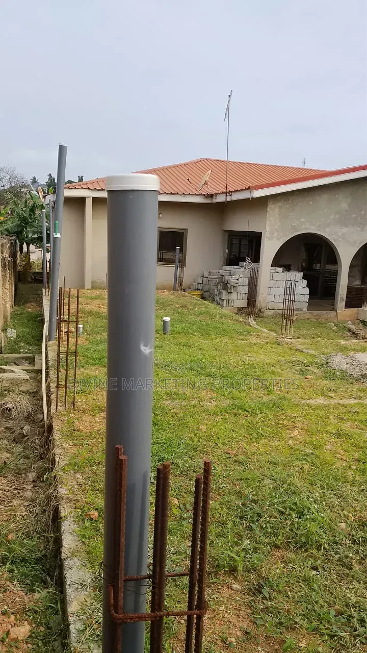 4bdrm House in Nic Top for sale