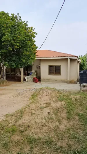 4bdrm House in Nic Top for sale