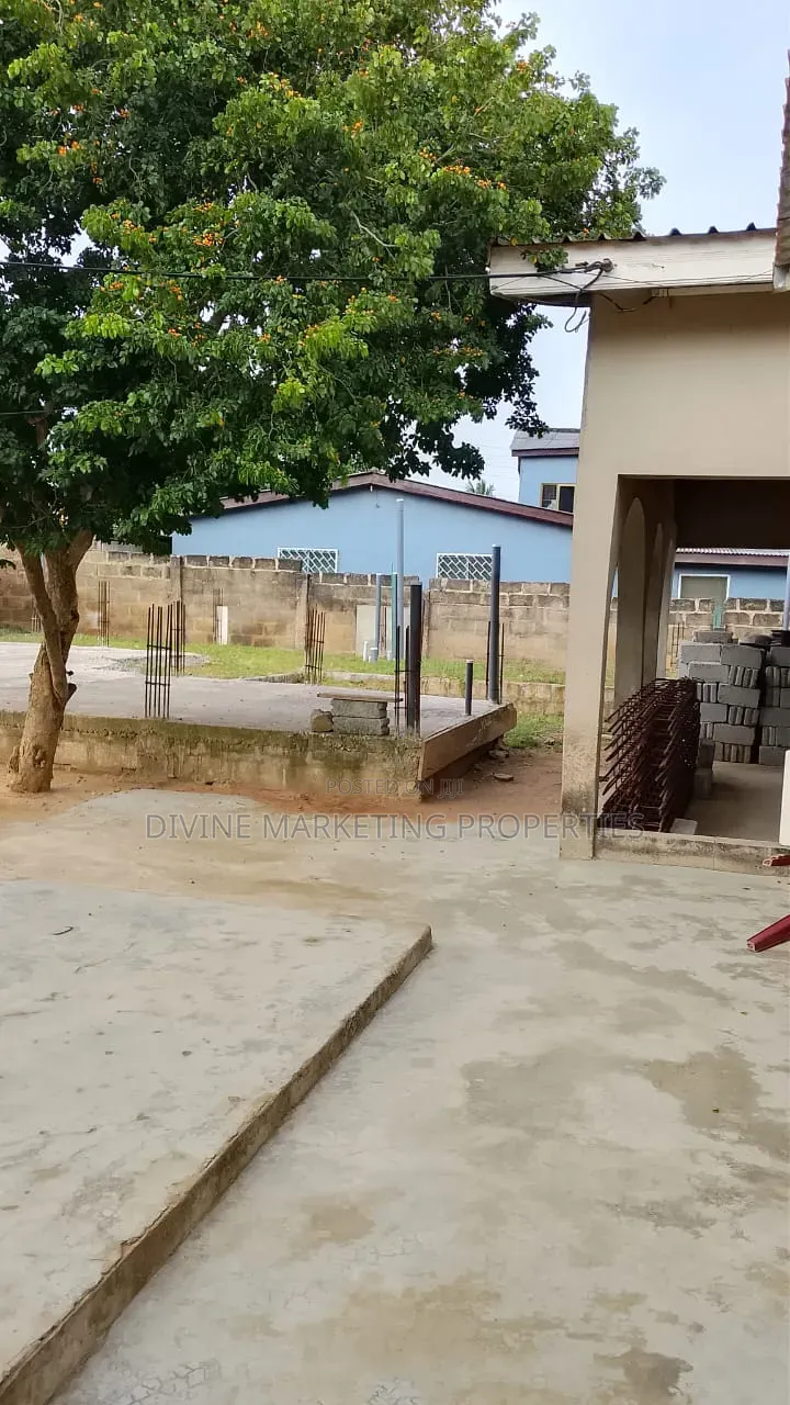 4bdrm House in Nic Top for sale
