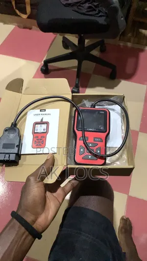 Car Diagnosising Tool (OBD II)
