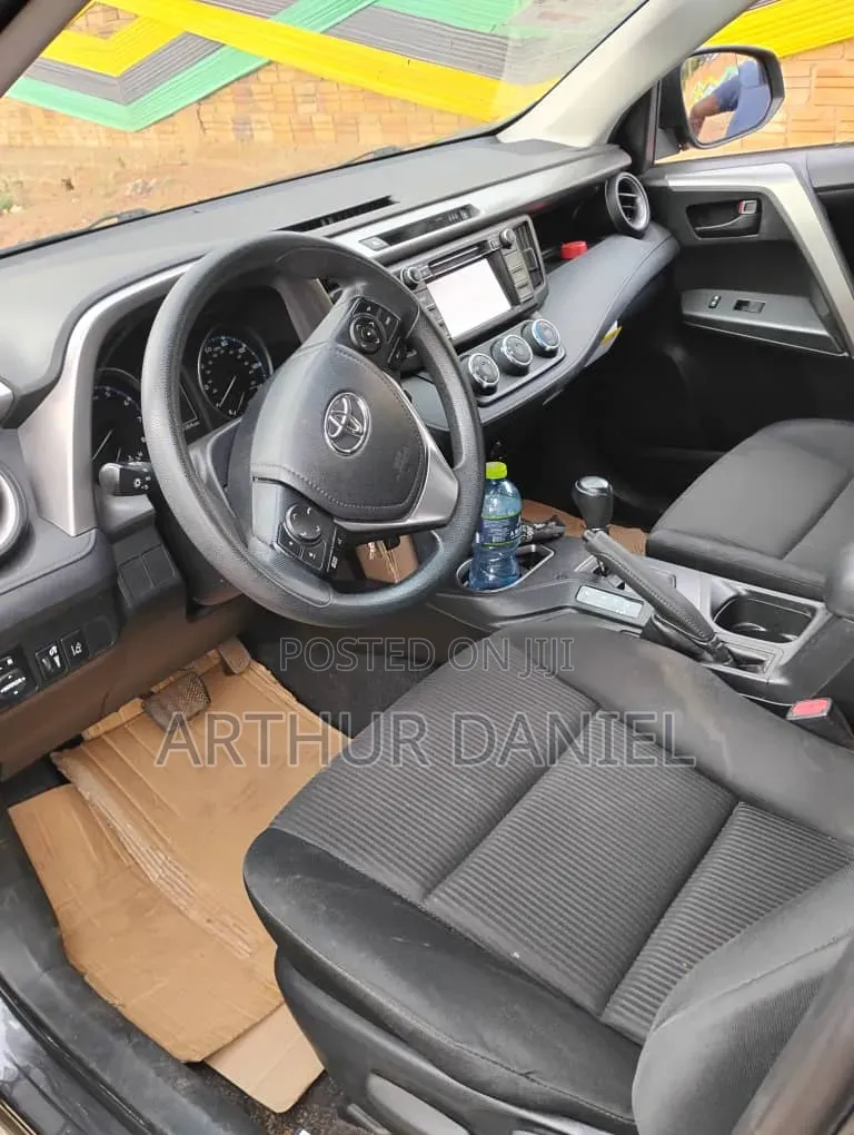 Toyota RAV4 2017 Gray