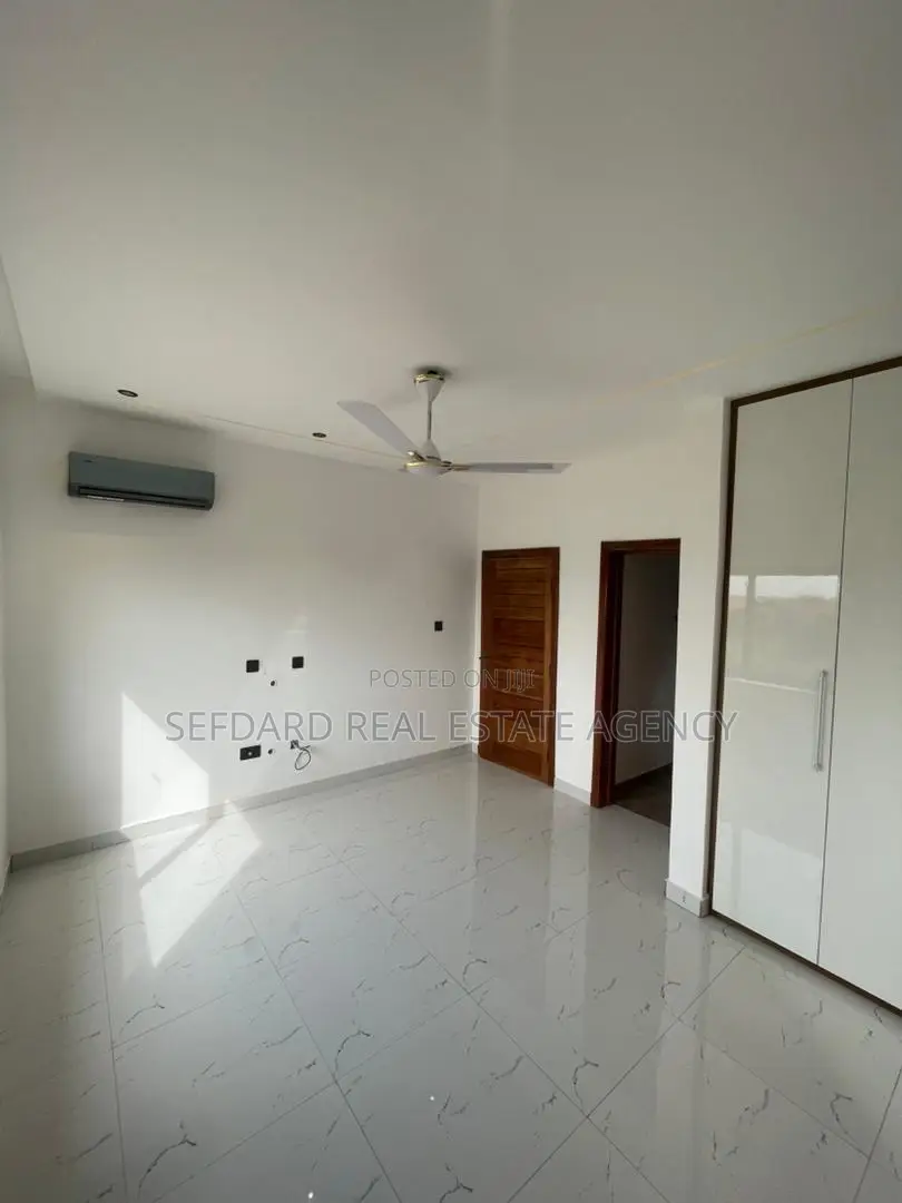 4bdrm Duplex in Sefdard Properties, Oyarifa for sale