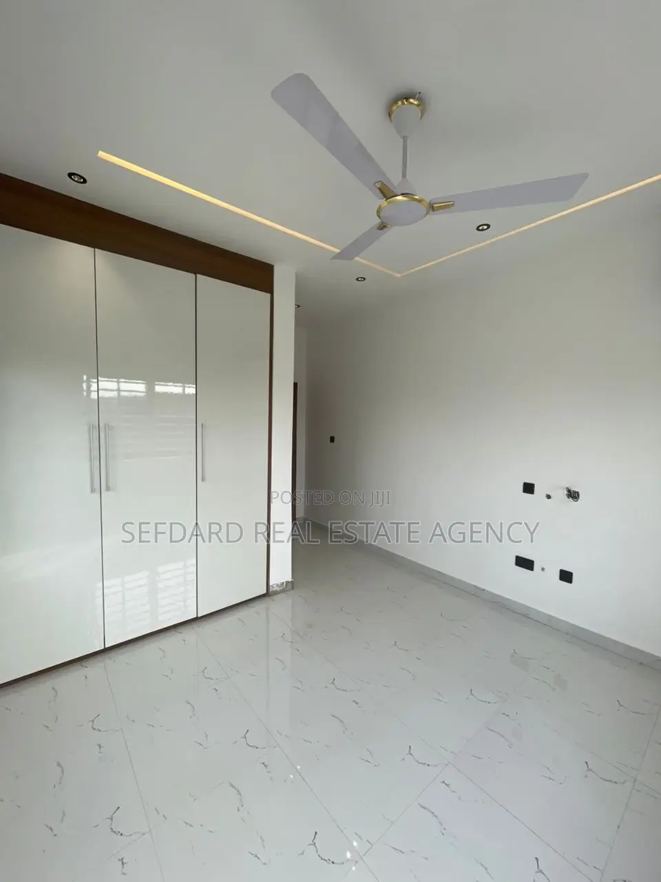 4bdrm Duplex in Sefdard Properties, Oyarifa for sale