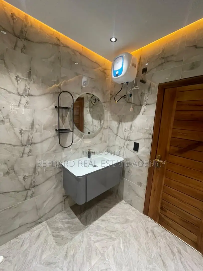 4bdrm Duplex in Sefdard Properties, Oyarifa for sale