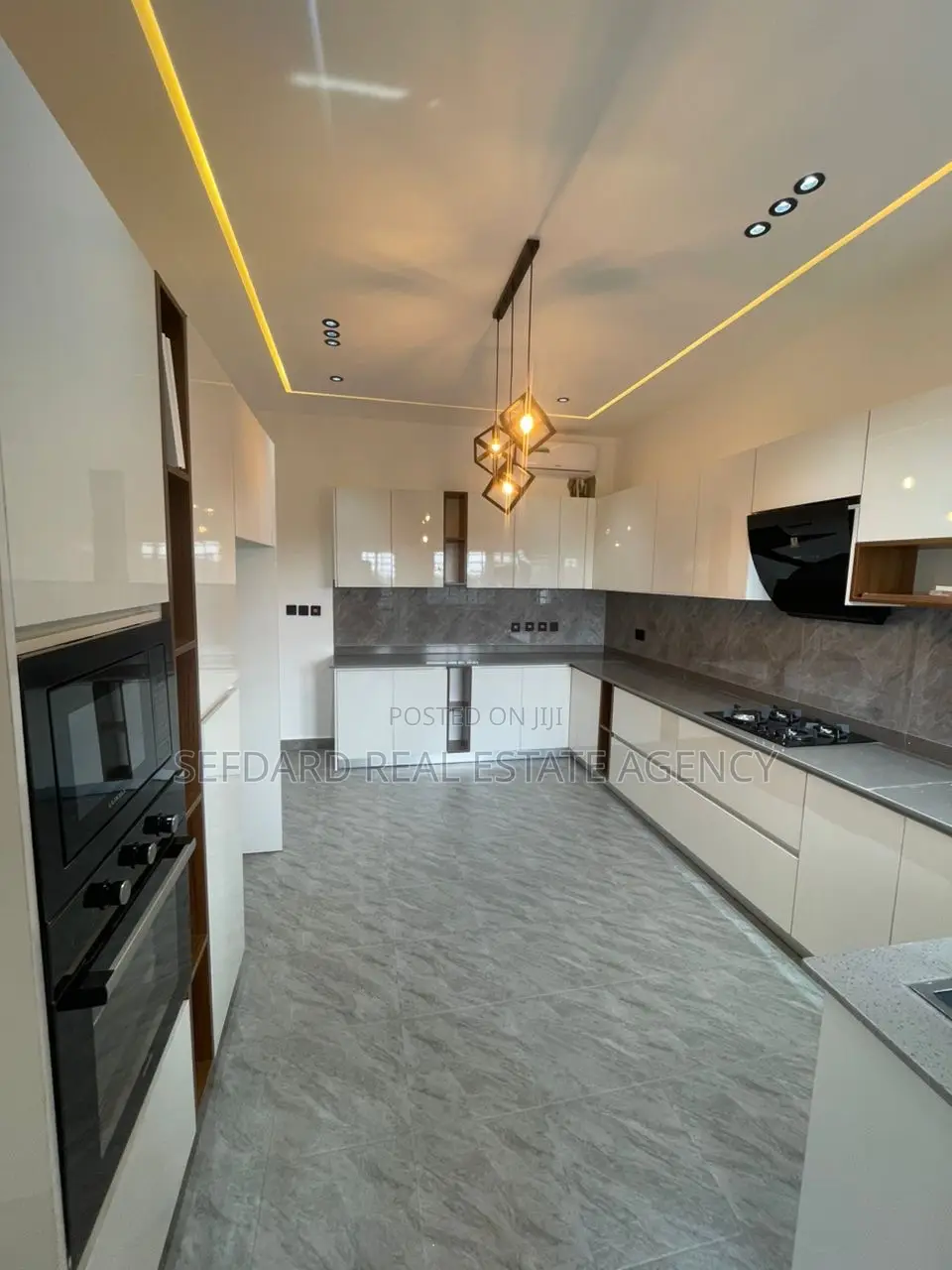 4bdrm Duplex in Sefdard Properties, Oyarifa for sale