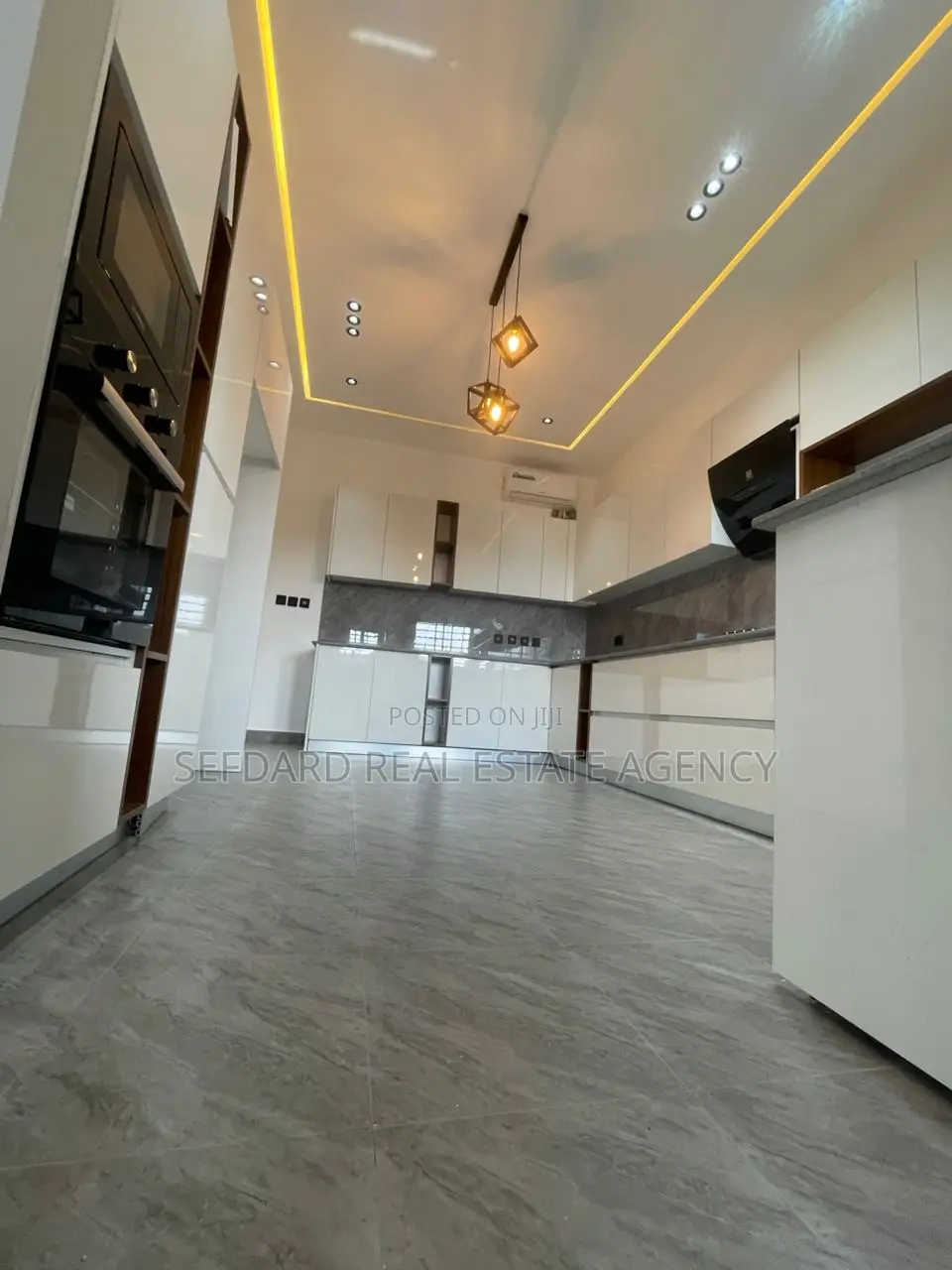 4bdrm Duplex in Sefdard Properties, Oyarifa for sale