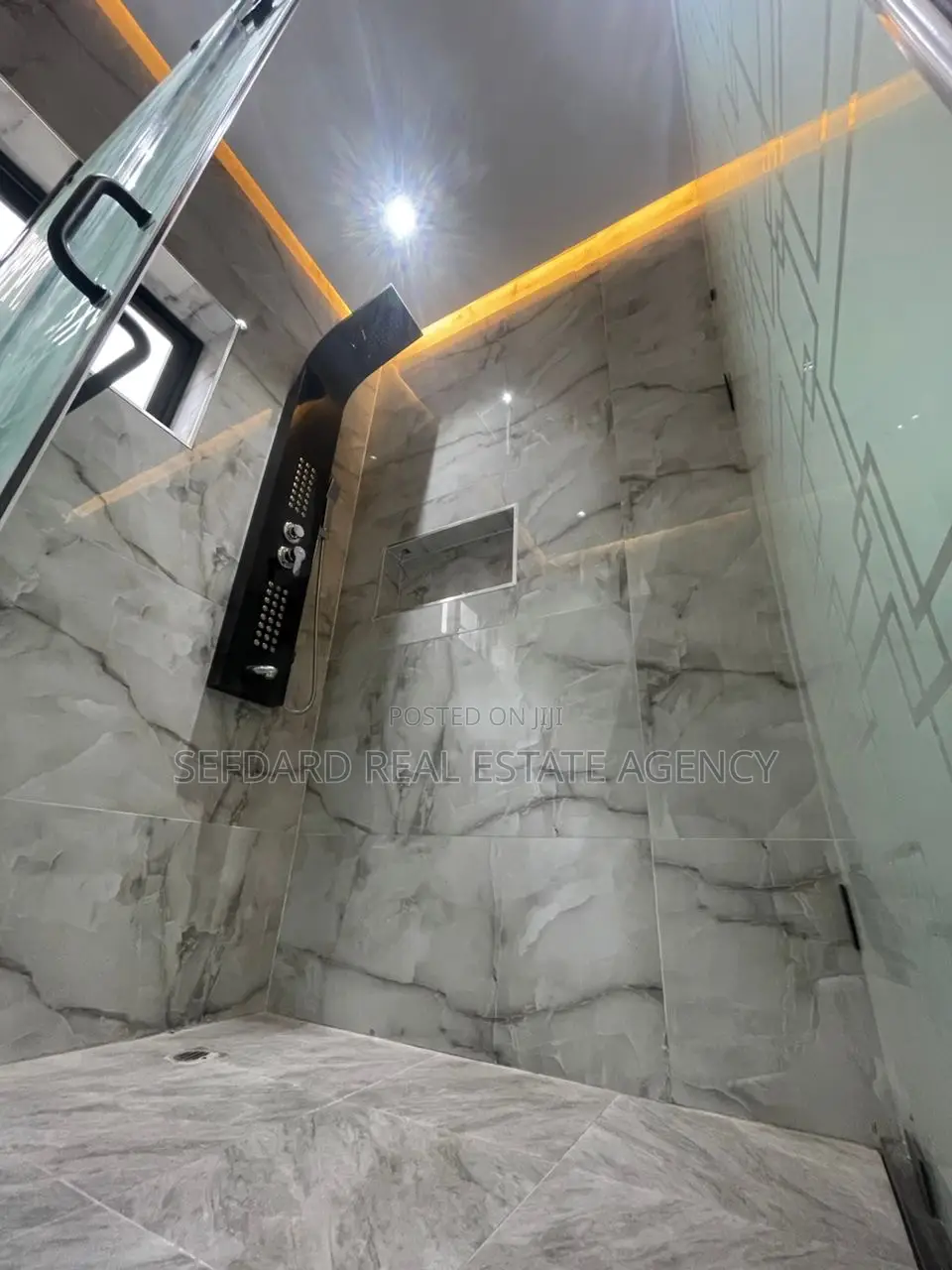 4bdrm Duplex in Sefdard Properties, Oyarifa for sale
