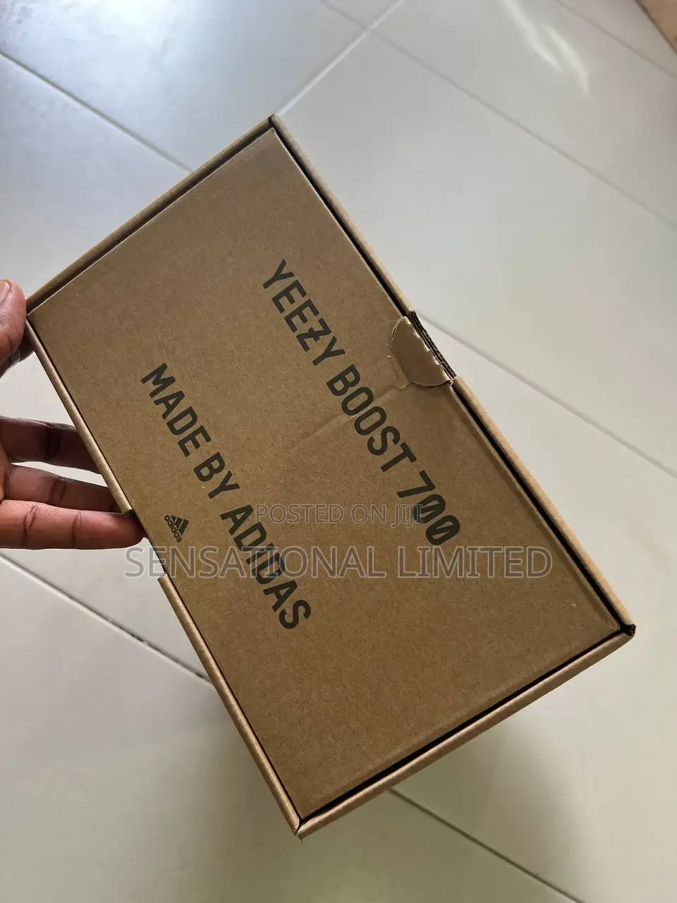 Adidas Yeezy Boost 700