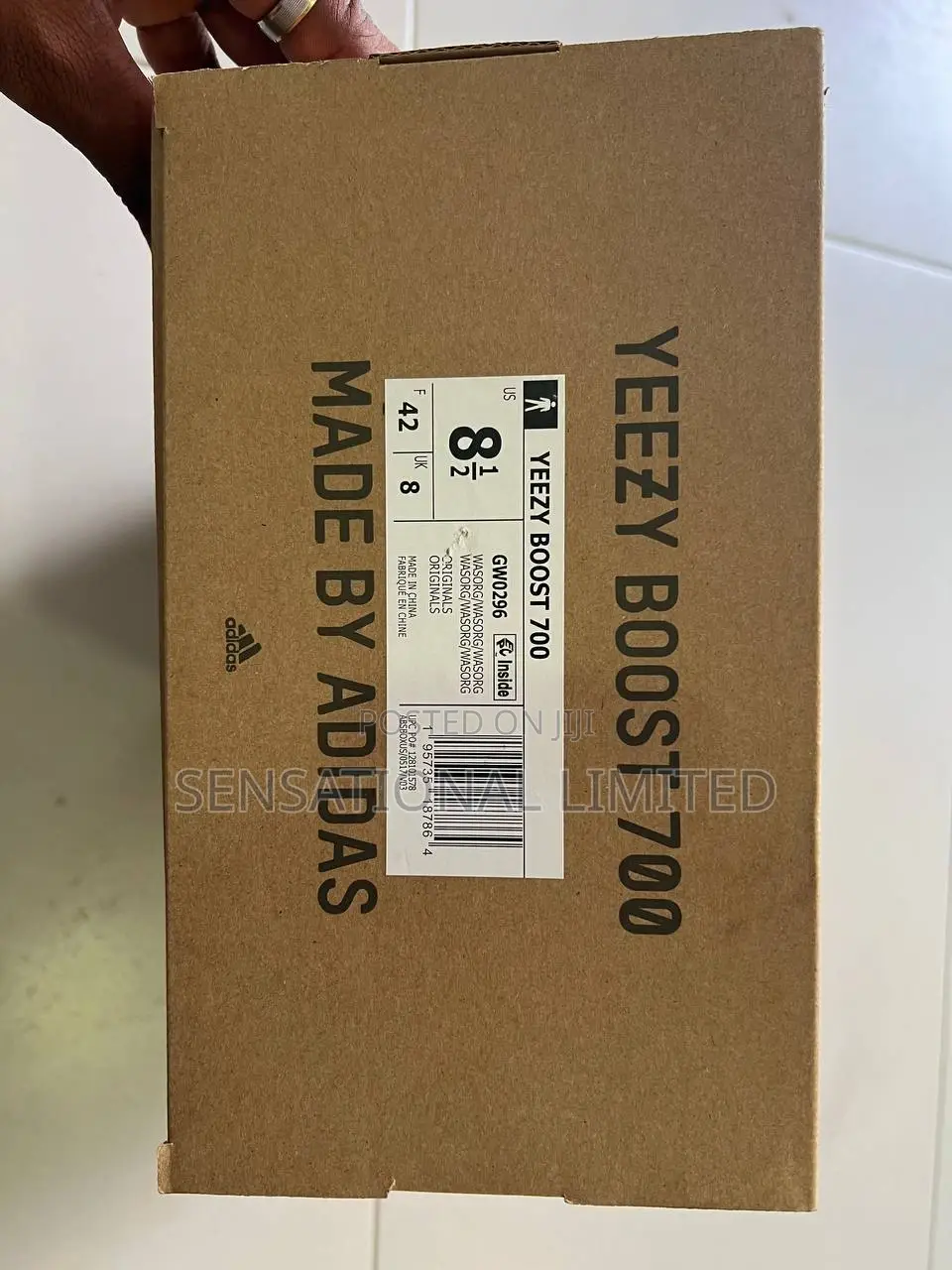 Adidas Yeezy Boost 700