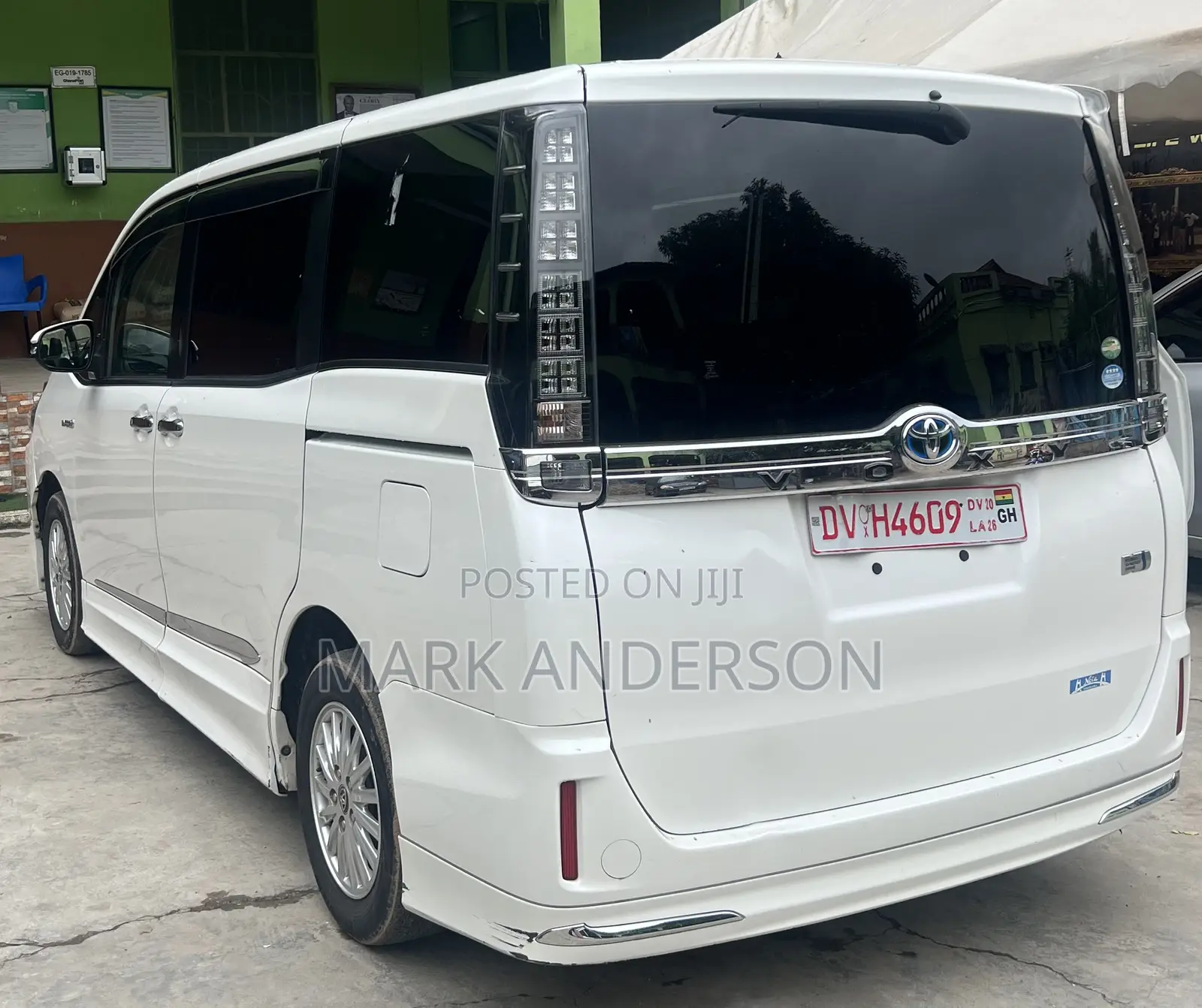 Toyota Voxy 2015 White