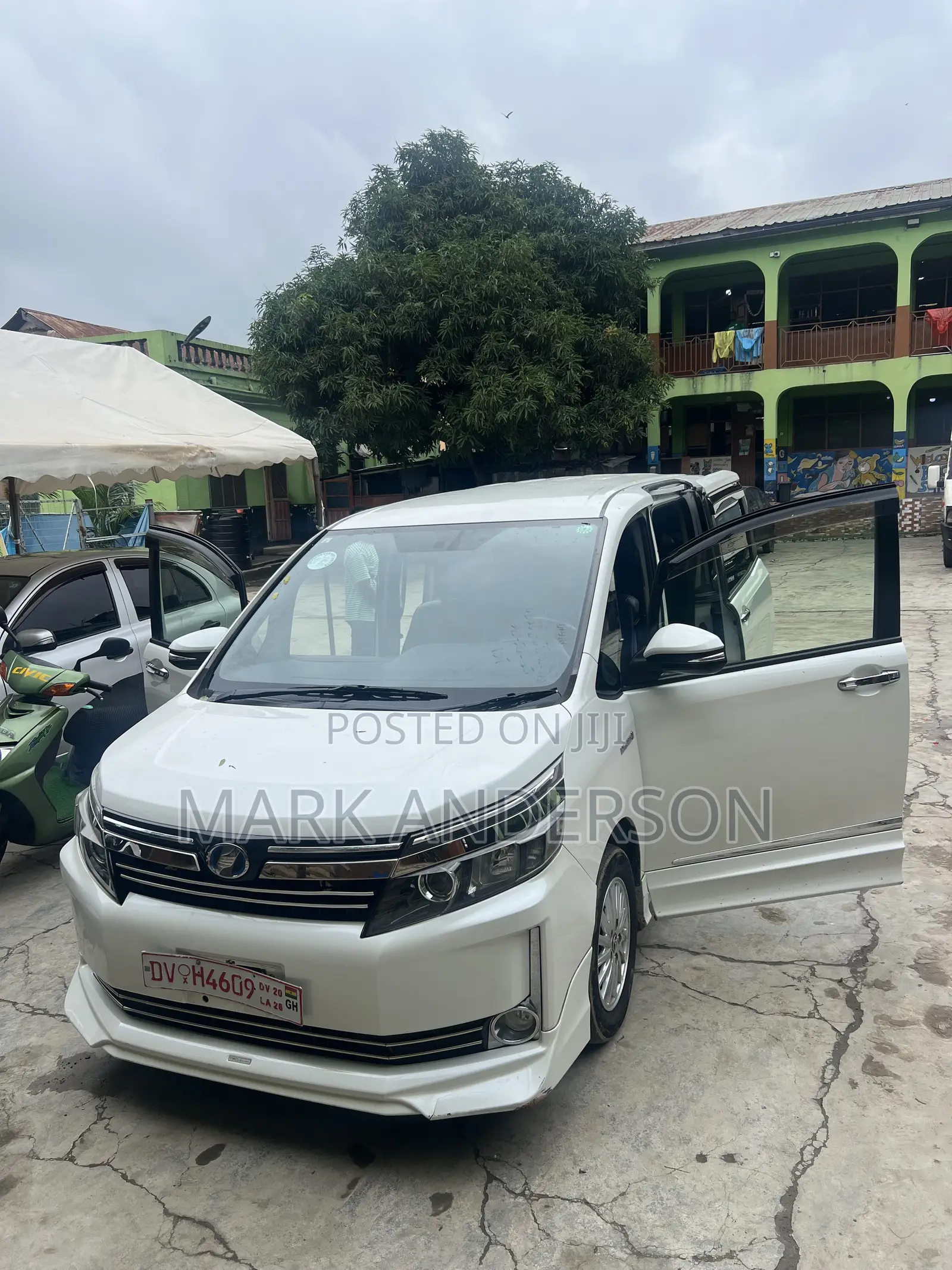 Toyota Voxy 2015 White