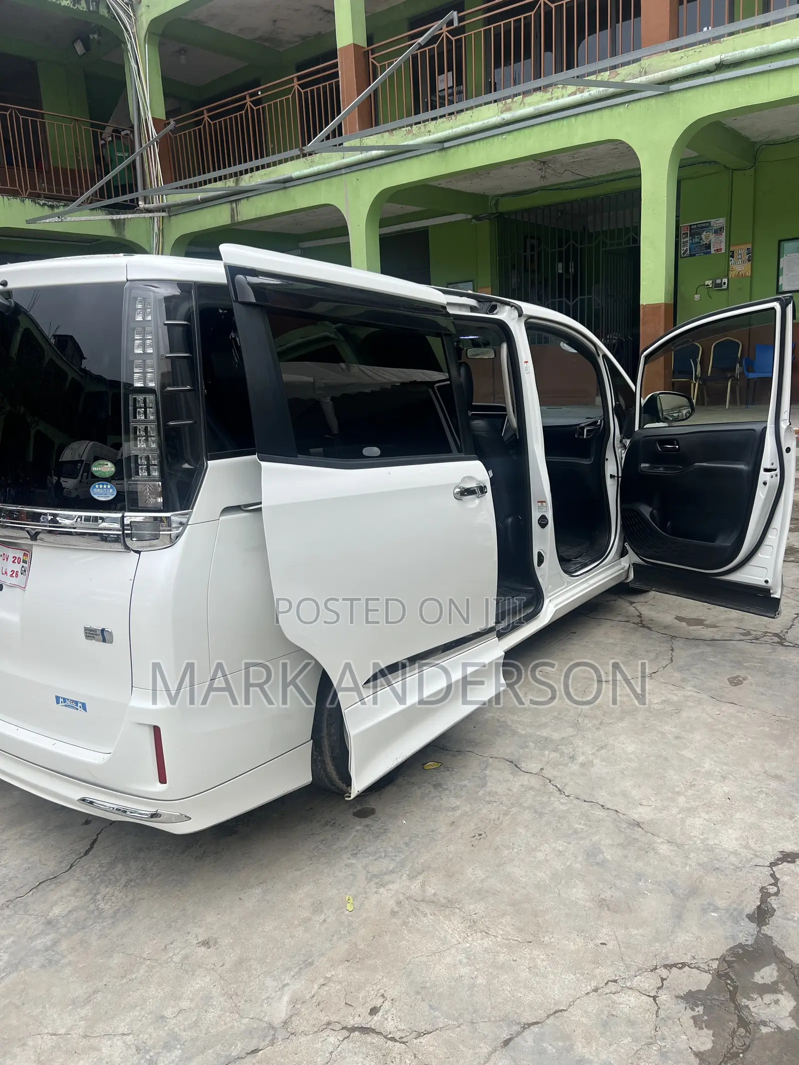 Toyota Voxy 2015 White