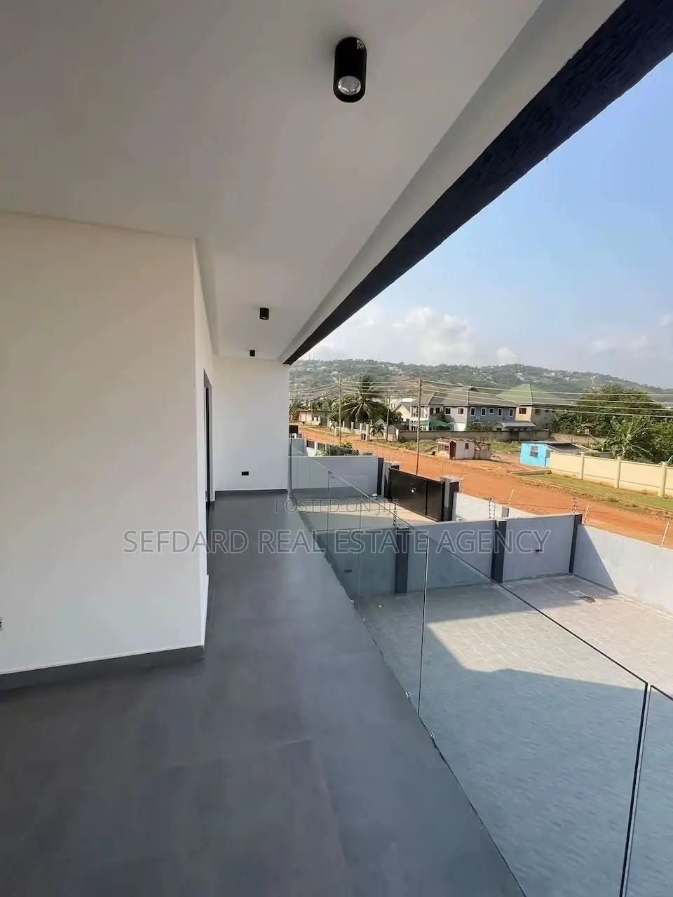 4bdrm Duplex in Sefdard Properties, Oyarifa for sale