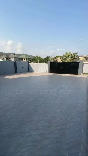 4bdrm Duplex in Sefdard Properties, Oyarifa for sale