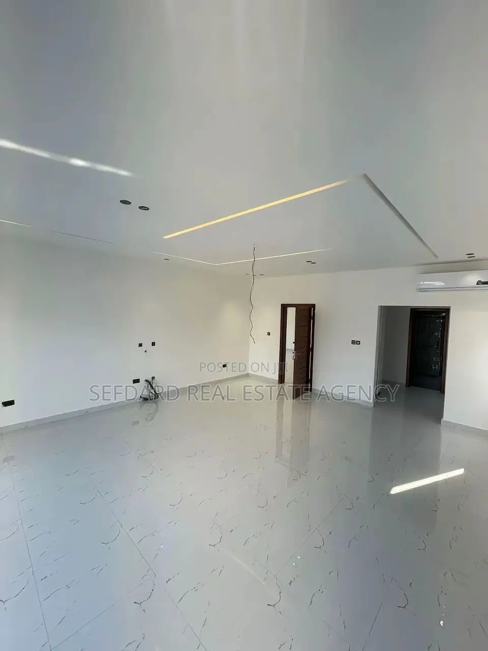 4bdrm Duplex in Sefdard Properties, Oyarifa for sale