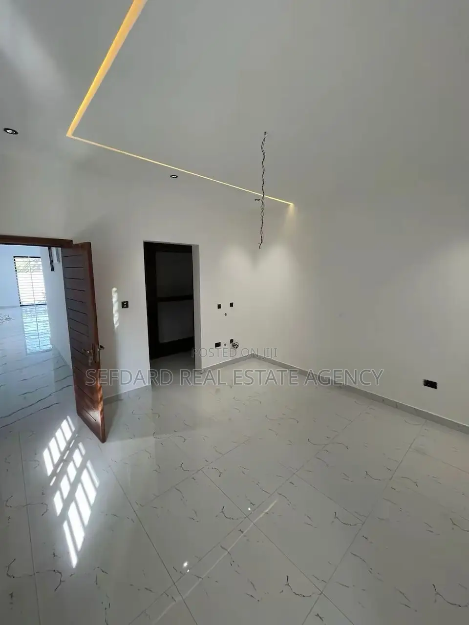 4bdrm Duplex in Sefdard Properties, Oyarifa for sale