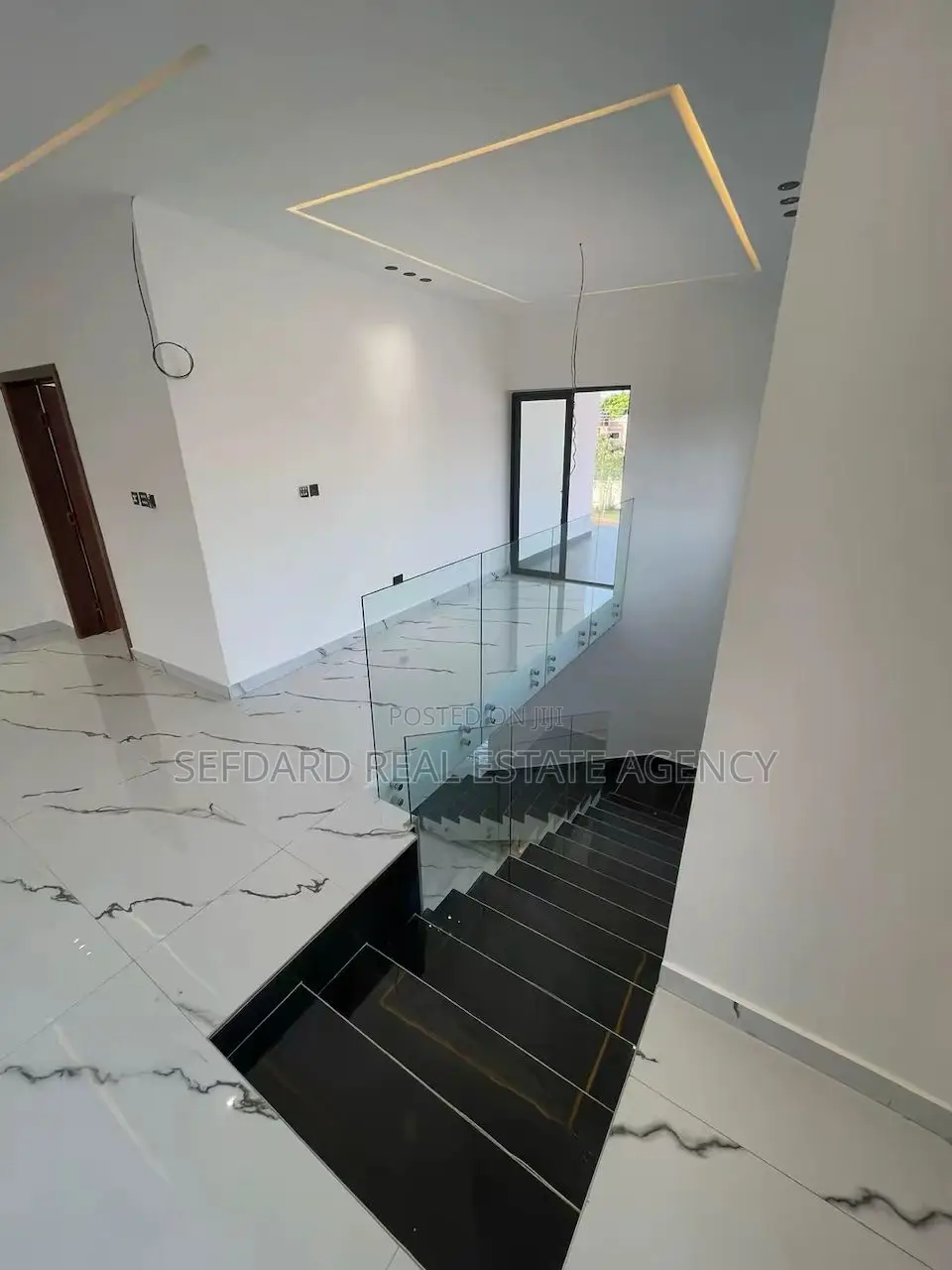4bdrm Duplex in Sefdard Properties, Oyarifa for sale