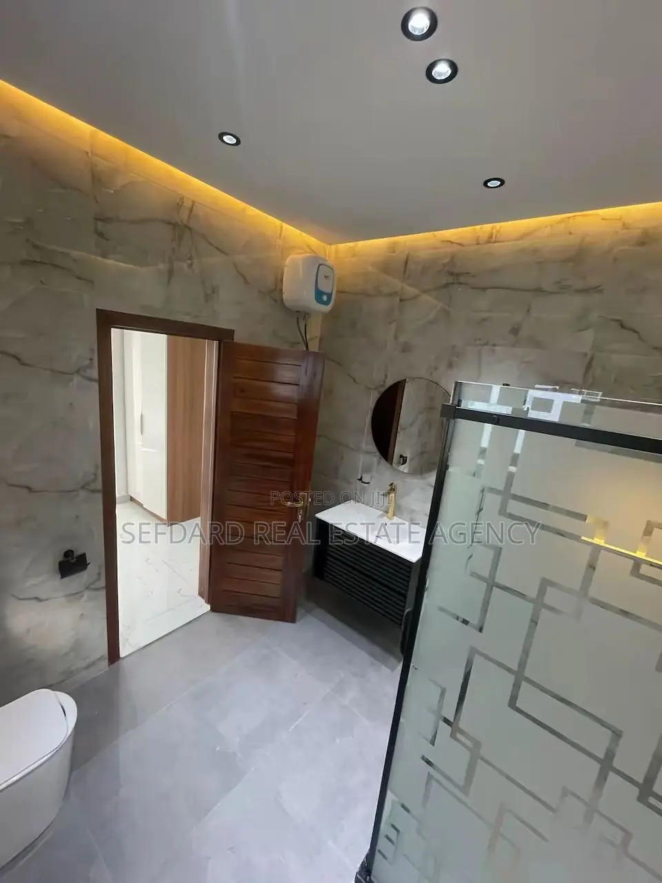 4bdrm Duplex in Sefdard Properties, Oyarifa for sale