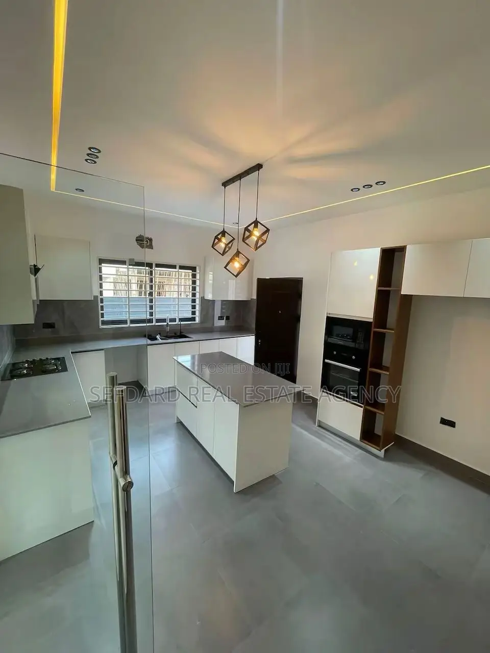 4bdrm Duplex in Sefdard Properties, Oyarifa for sale