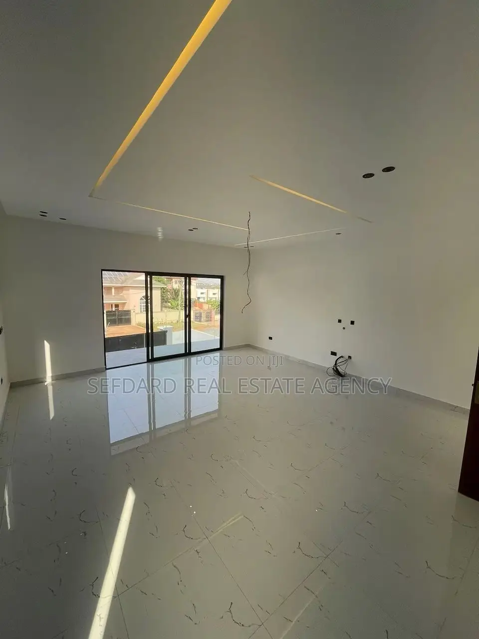 4bdrm Duplex in Sefdard Properties, Oyarifa for sale