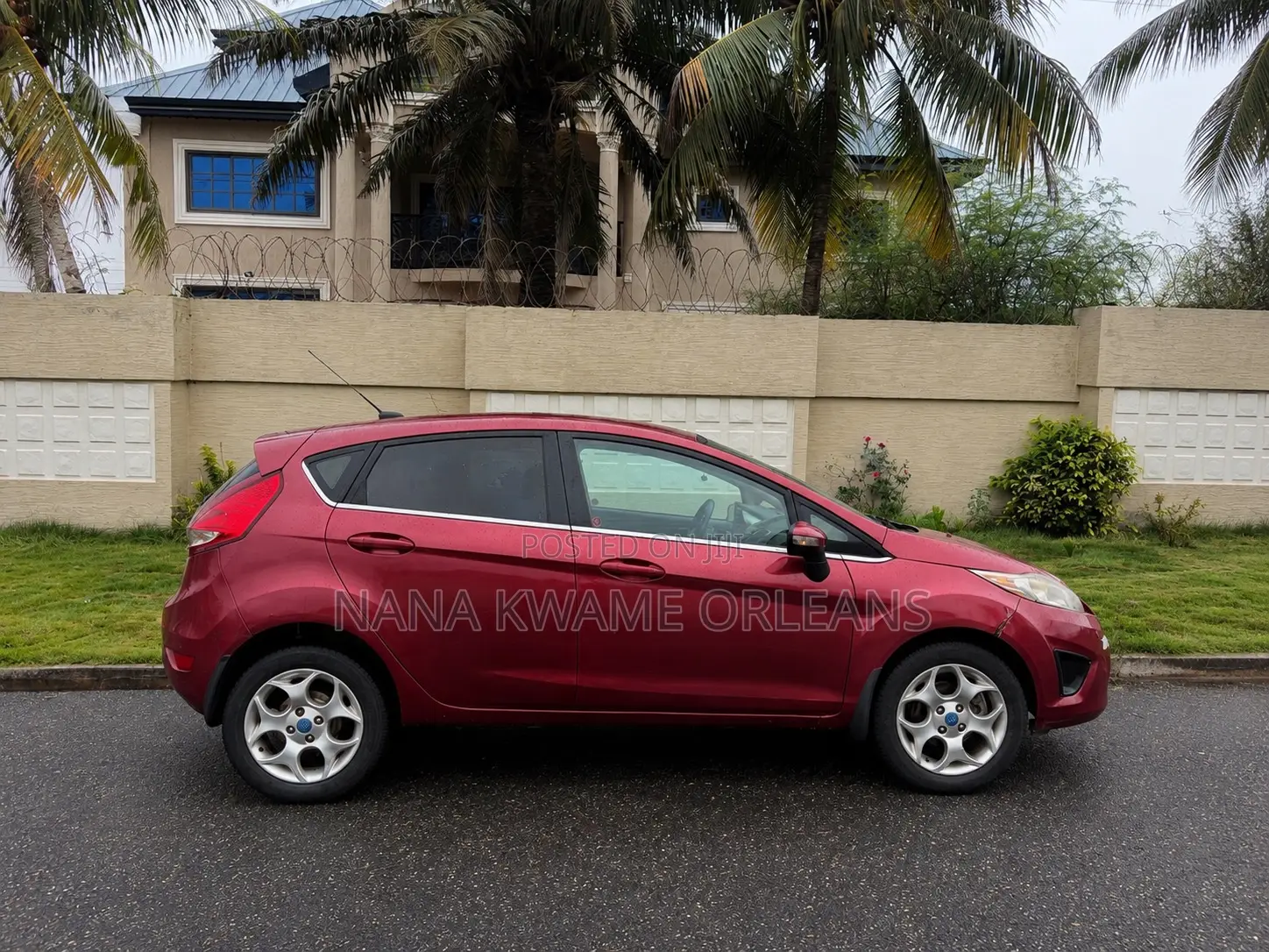 Ford Fiesta Titanium 4dr Hatchback (1.6L 4cyl 5M) 2014 Burgundy