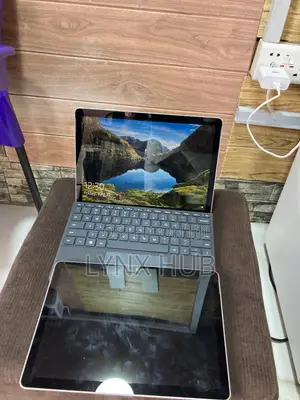 Laptop Microsoft Surface Go 2 8GB Intel Pentium SSD 128GB
