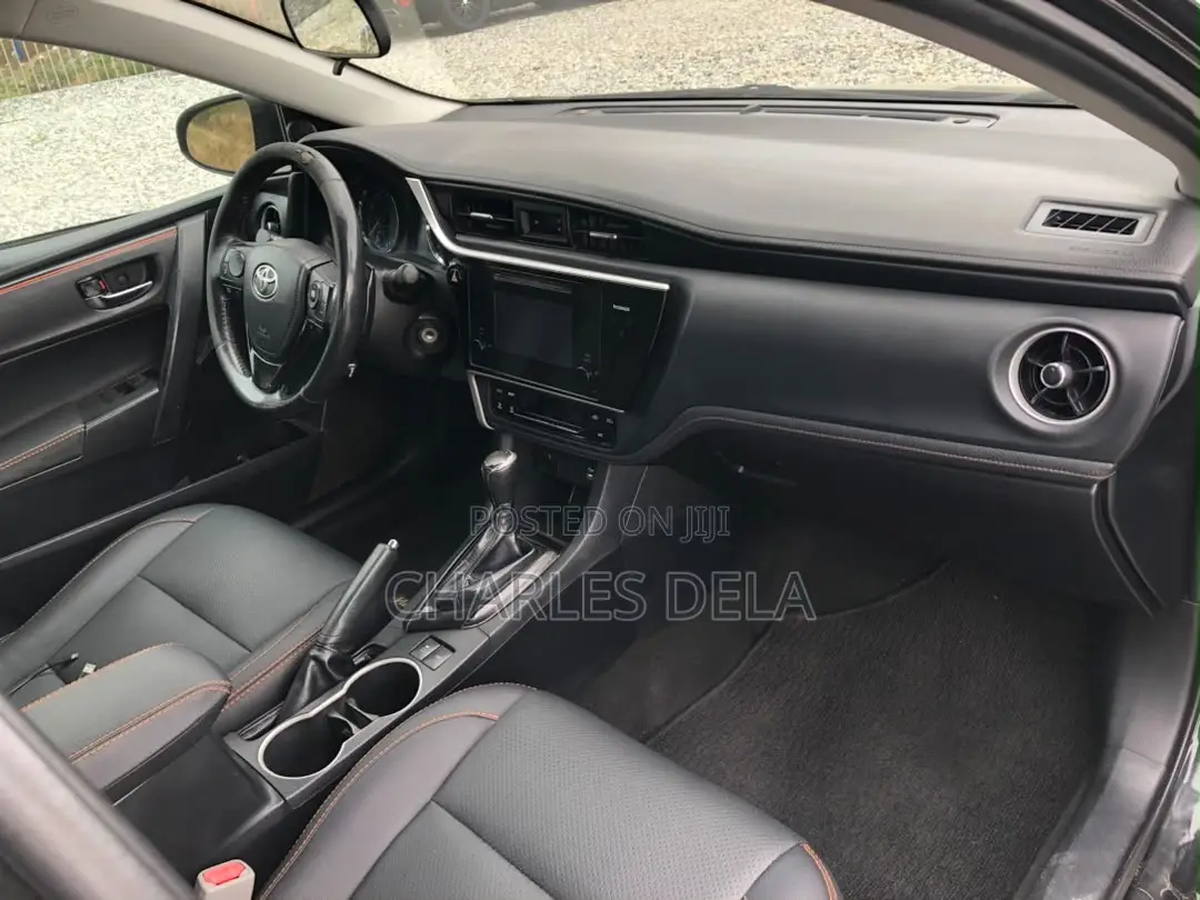 Toyota Corolla SE 4dr Sedan (1.8L 4cyl CVT) 2017 Black