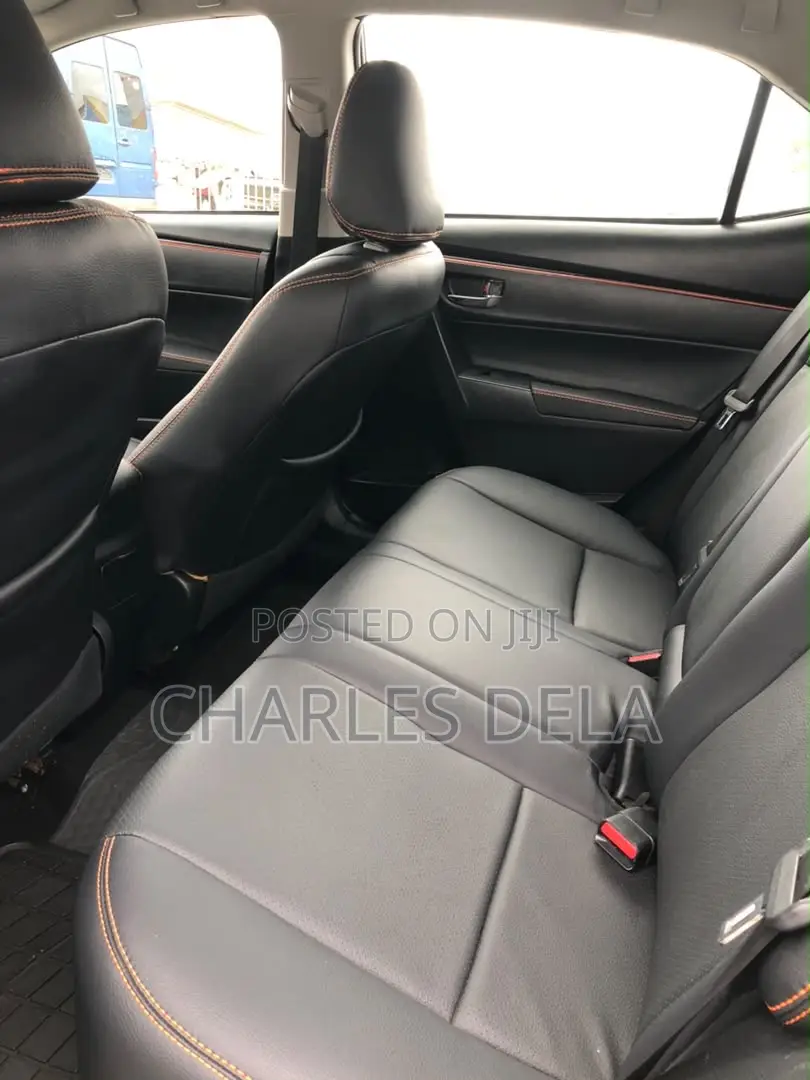 Toyota Corolla SE 4dr Sedan (1.8L 4cyl CVT) 2017 Black