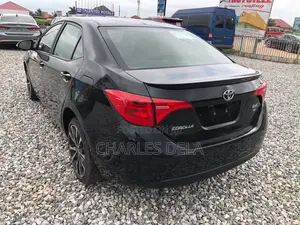Toyota Corolla SE 4dr Sedan (1.8L 4cyl CVT) 2017 Black