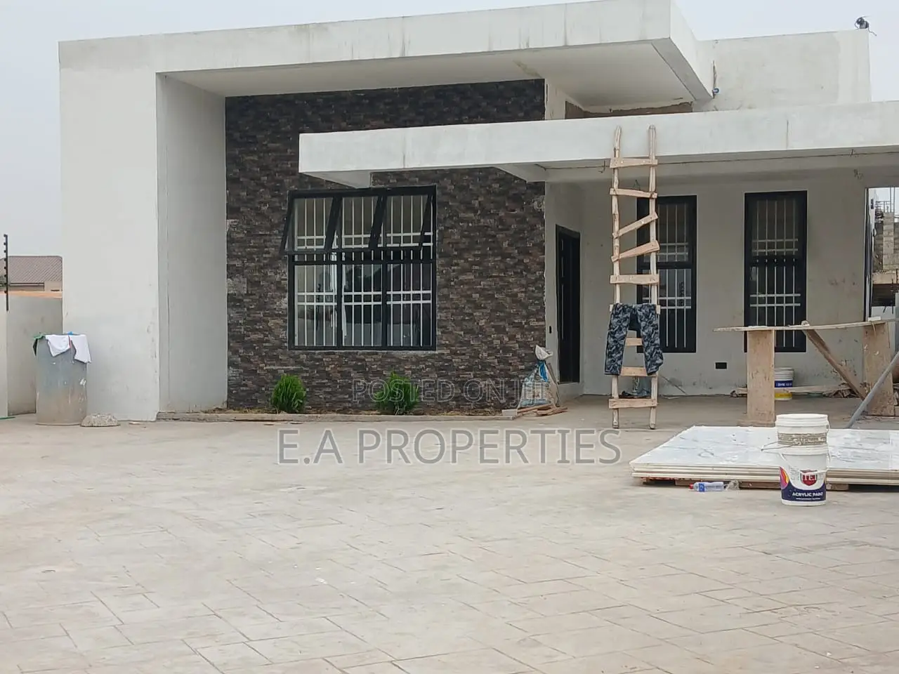 3bdrm House in Ea Properties, School Junction for sale