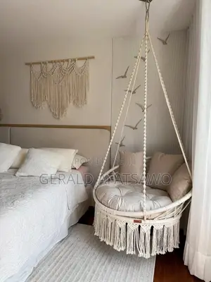 Hangable Chair