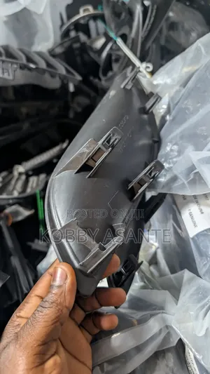 Vitz 2010 Fog Lights Cover