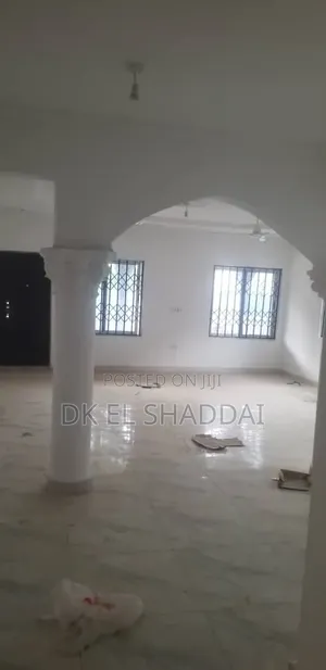 4bdrm House in Pokuase for sale