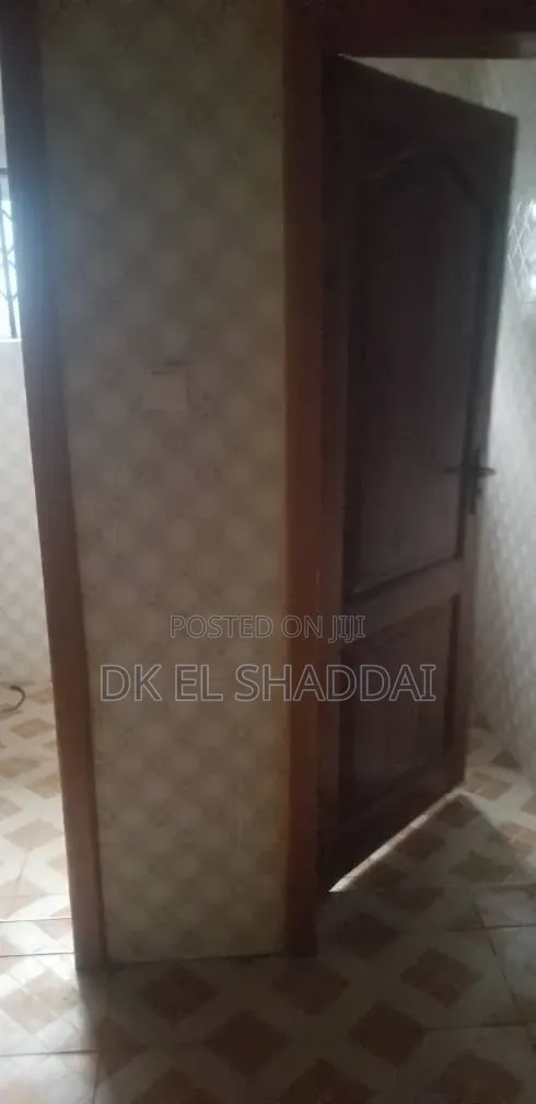 4bdrm House in Pokuase for sale