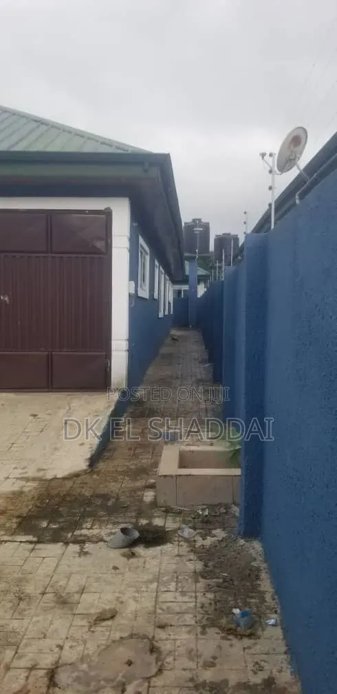 4bdrm House in Pokuase for sale