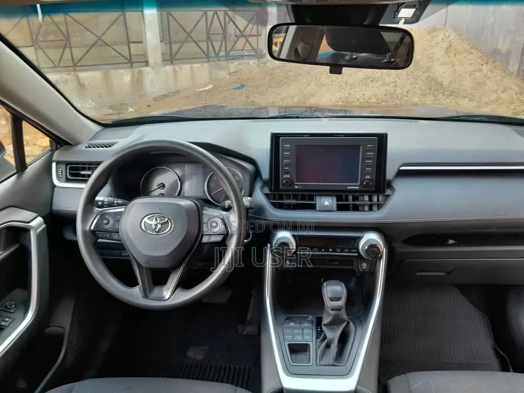 Toyota RAV4 2021 Blue