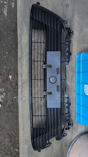Toyota Matrix 2008 Front Grill