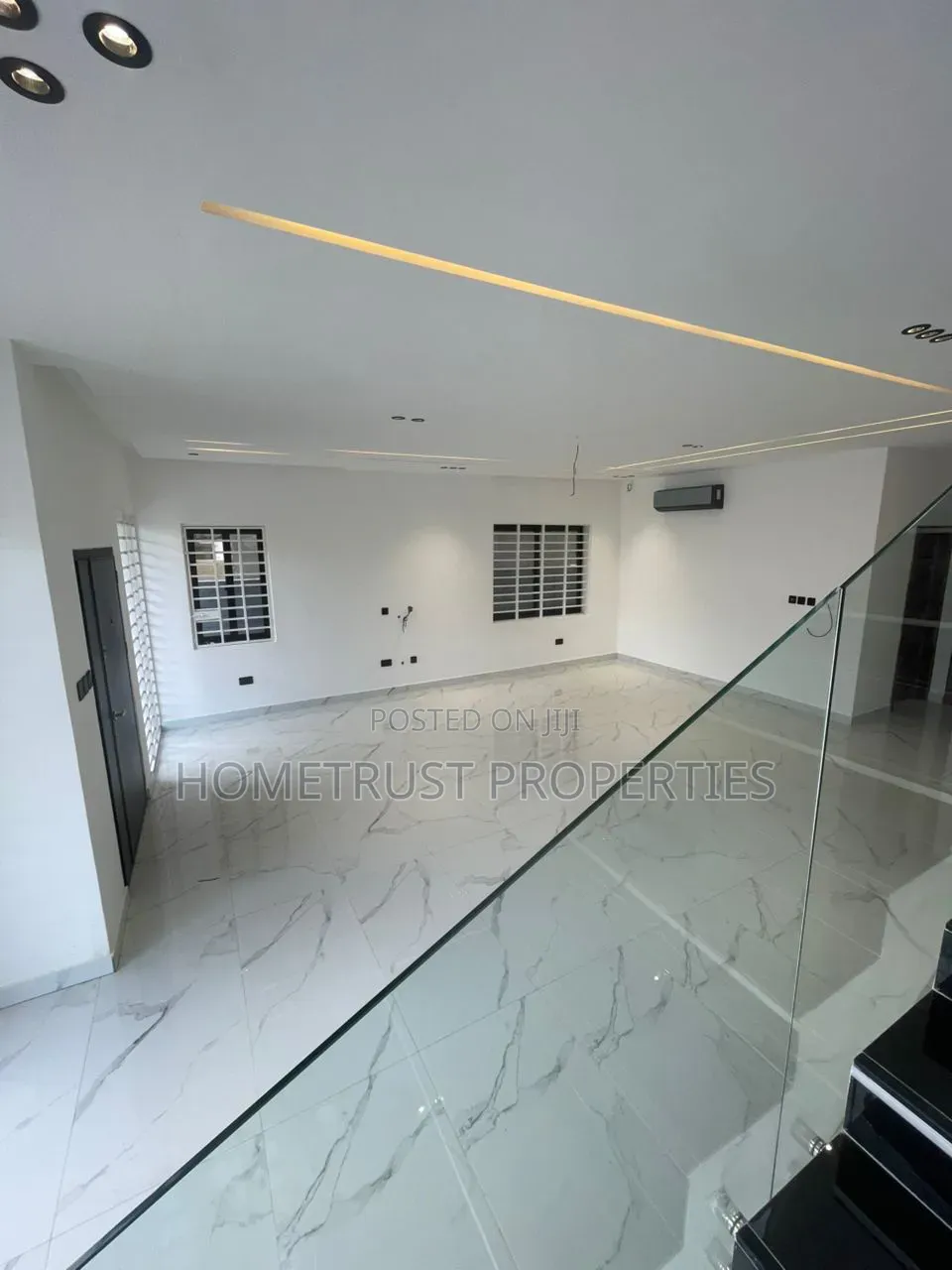 4bdrm Duplex in Oyarifa, Pentecost for sale