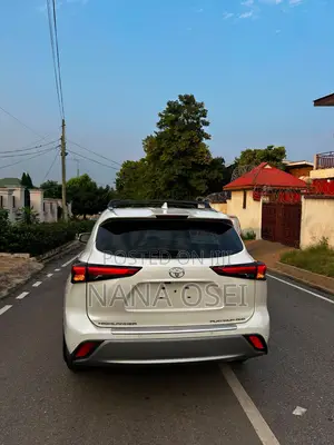 Toyota Highlander Platinum 2022 White