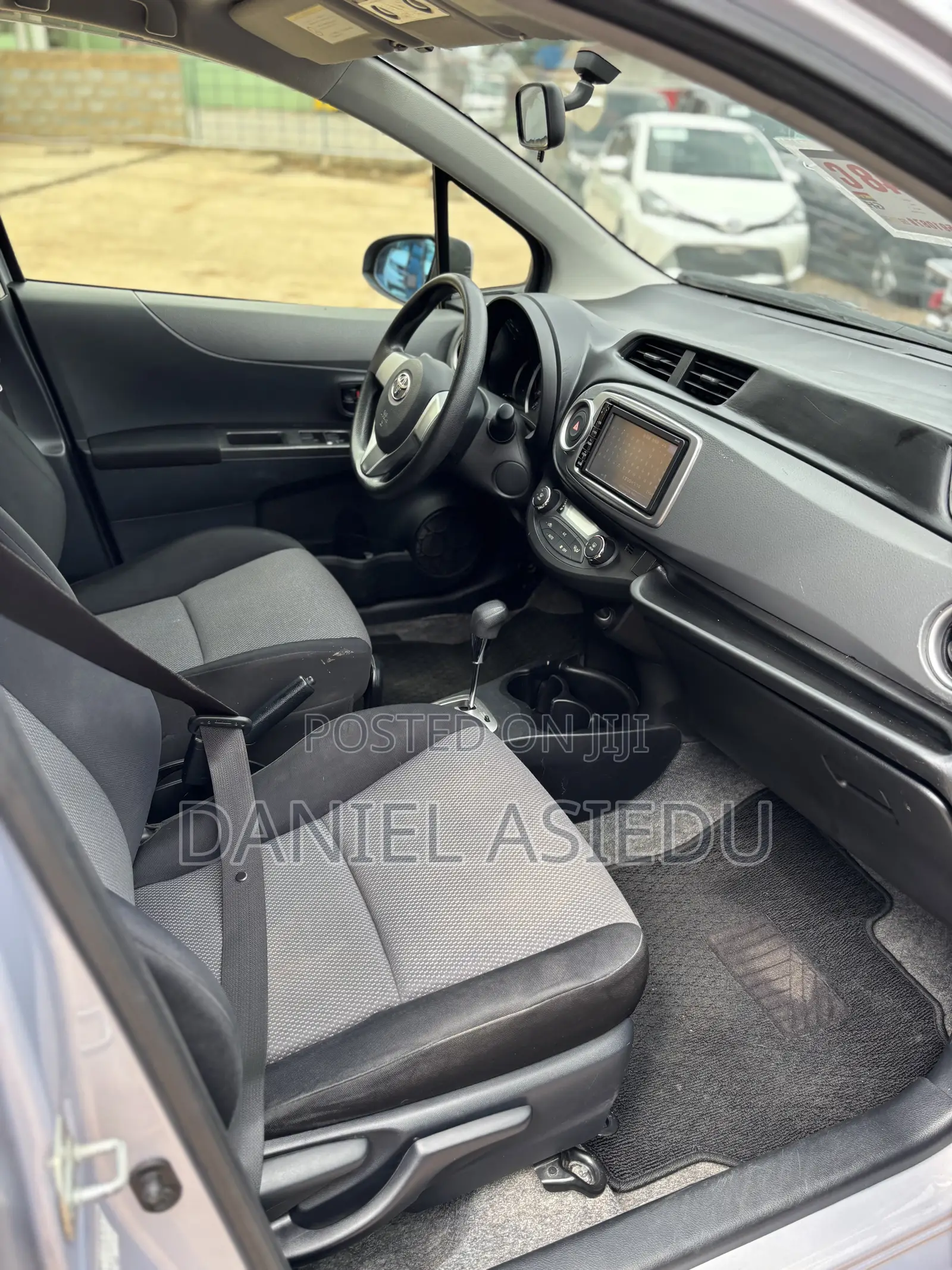 Toyota Vitz 1.3 AWD 3dr 2013 Silver