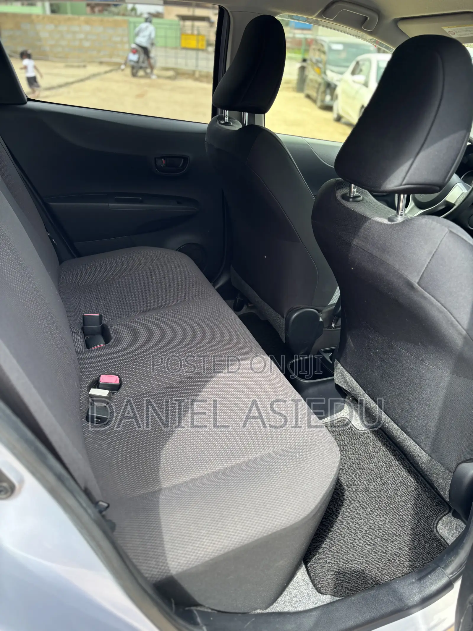 Toyota Vitz 1.3 AWD 3dr 2013 Silver