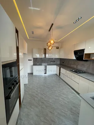 4bdrm Duplex in Oyarifa, Pentecost for sale