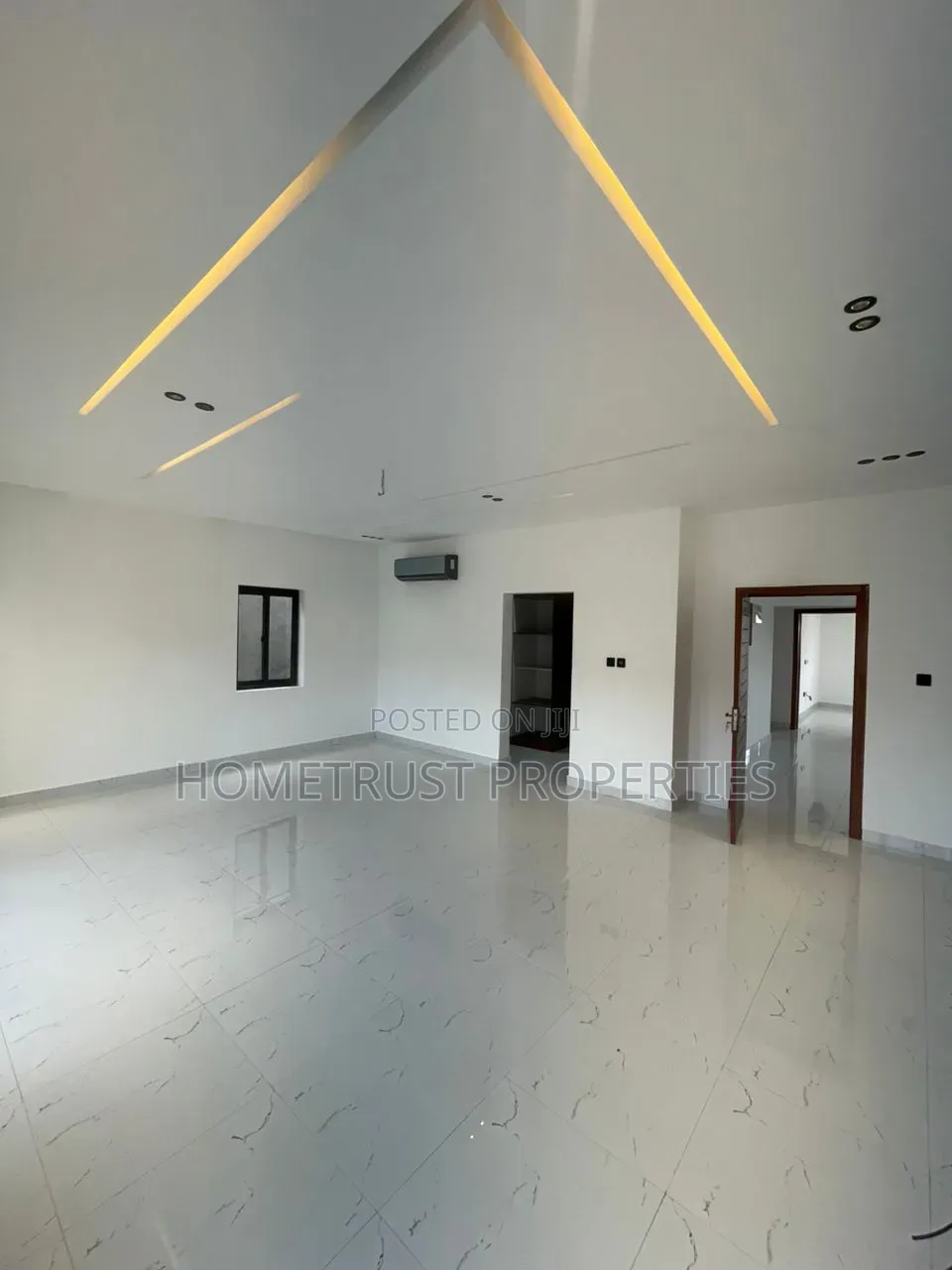 4bdrm Duplex in Oyarifa, Pentecost for sale
