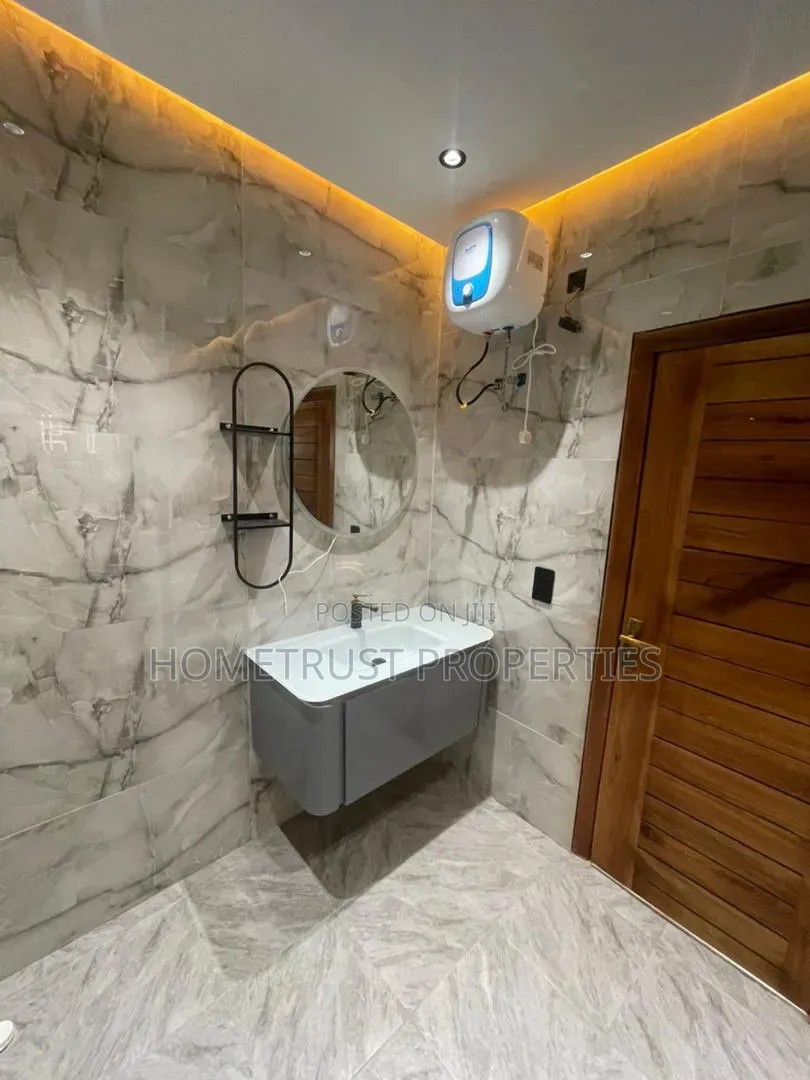 4bdrm Duplex in Oyarifa, Pentecost for sale