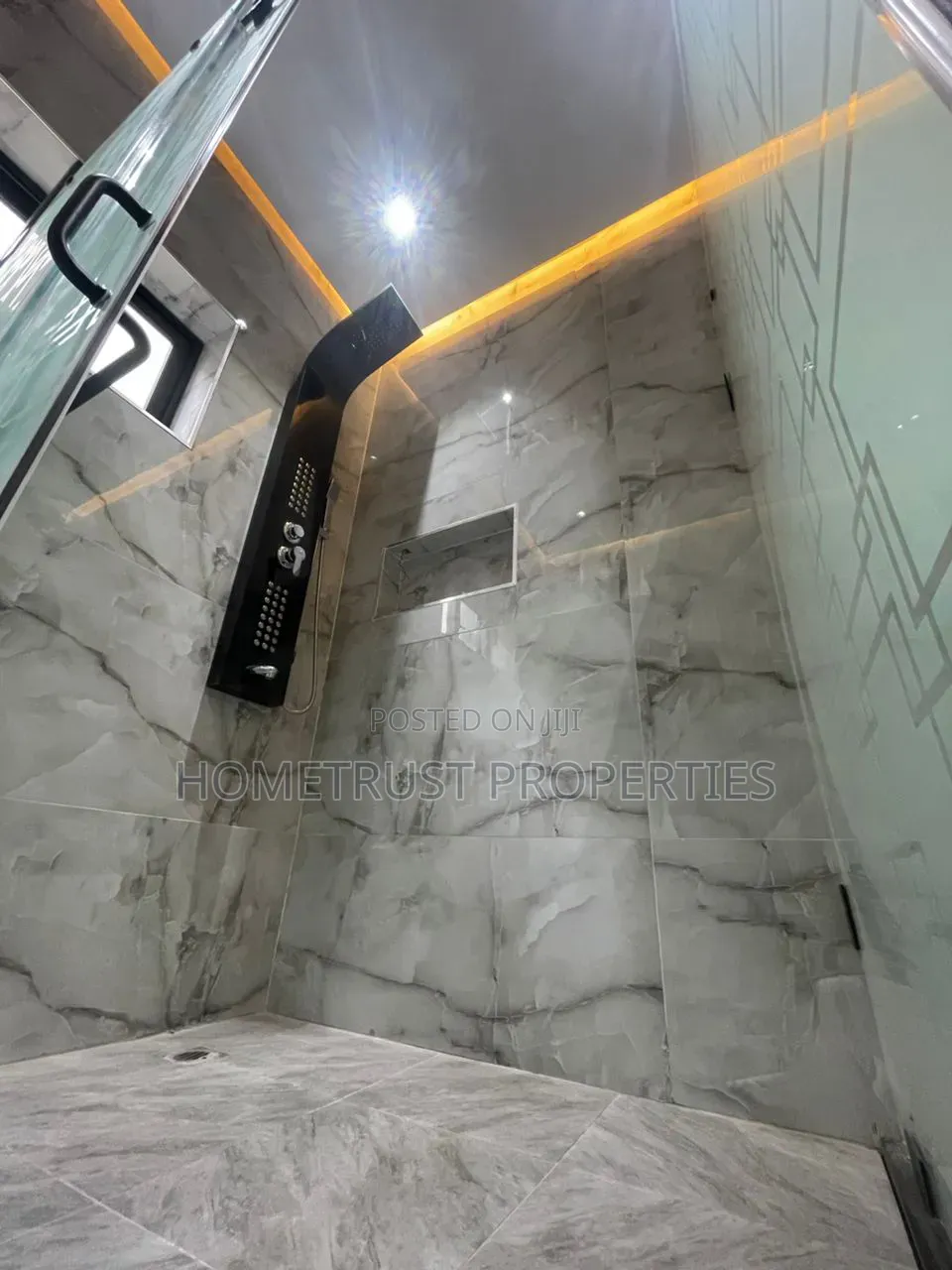 4bdrm Duplex in Oyarifa, Pentecost for sale